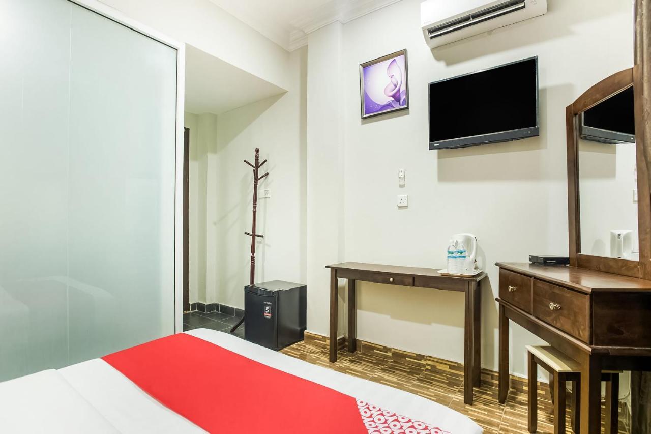 Oyo 89712 Grand Inn Semporna Exterior foto